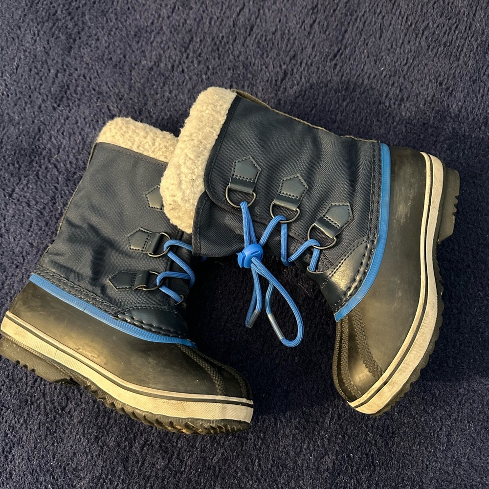 Kids Sorel Yoot Pac Snow Boots size 1